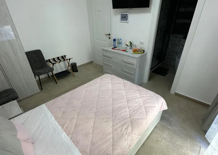 Youroominrome 4*