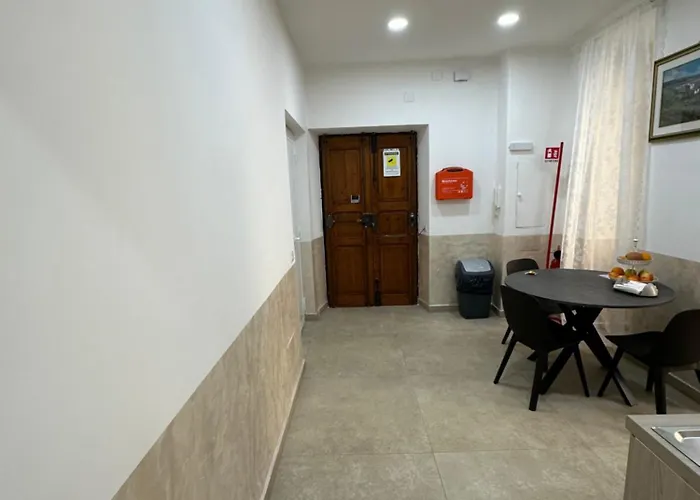 Youroominrome 4* Rom